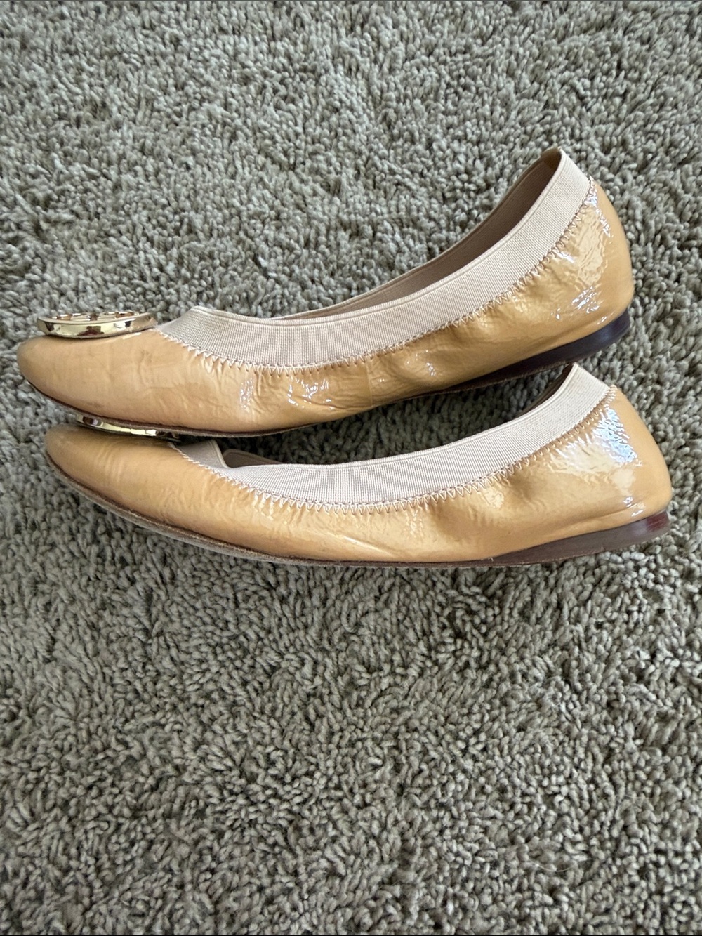 Tory Burch Caroline Patent Leather Ballerina Flats Shoes Nude Beige
Size 6.5M - Picture 4 of 9